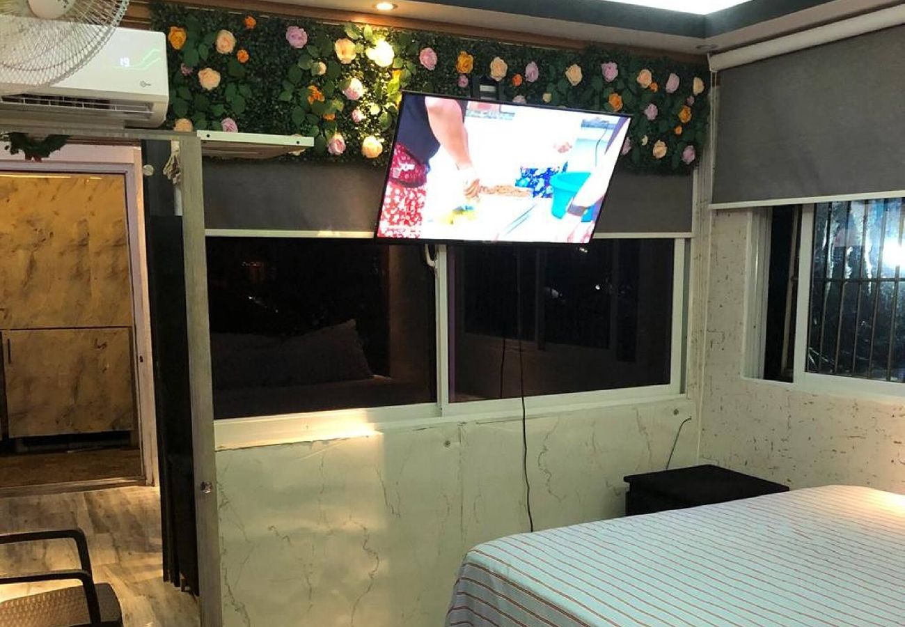 Apartment in Santo Domingo Este - Modern 1BR with Jacuzzi Access