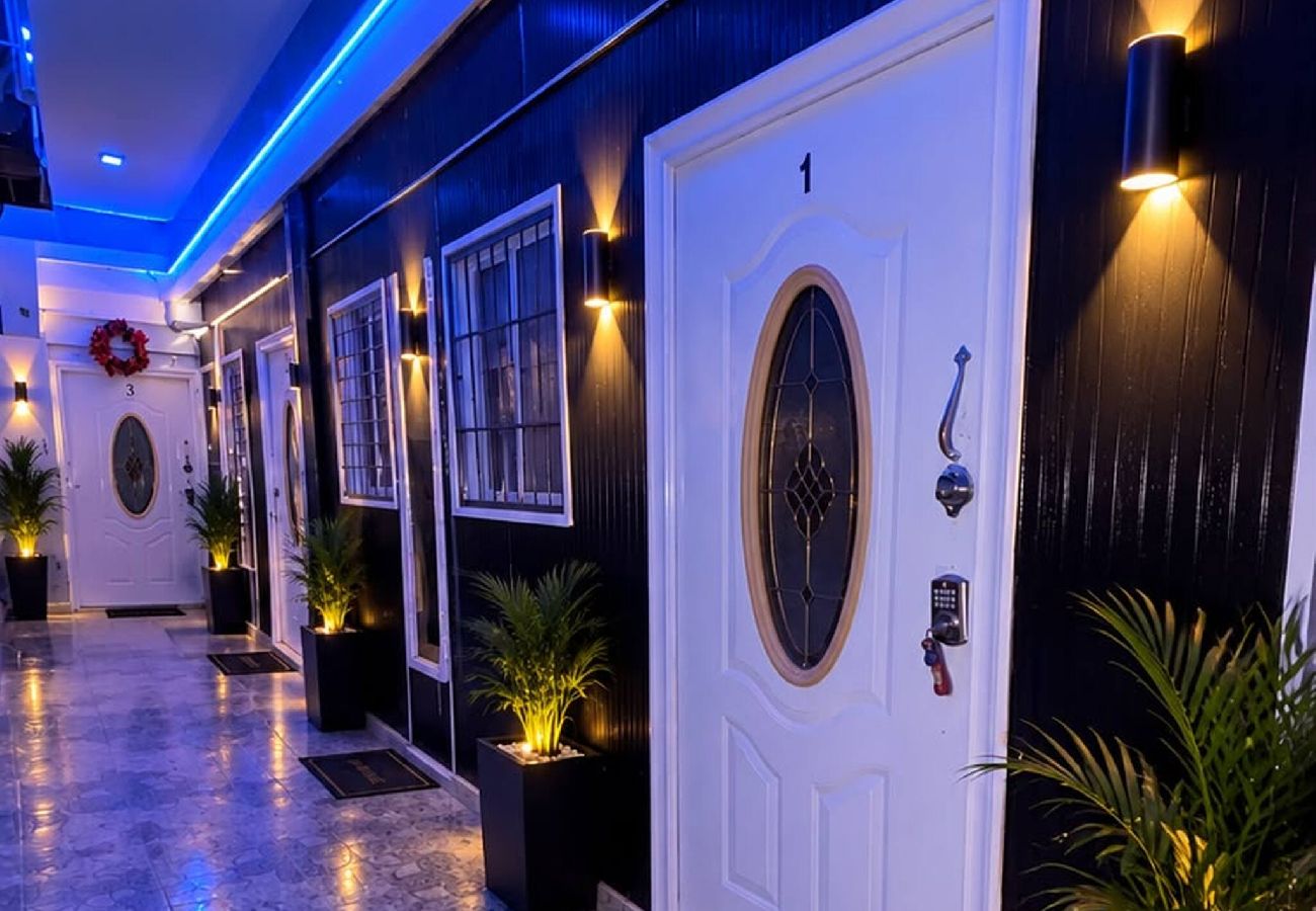 Apartment in Santo Domingo Este - Modern 1BR with Jacuzzi Access