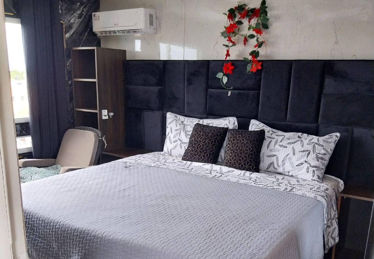 Apartment in Santo Domingo Este - Panoramic View 2BR with Jacuzzi Access