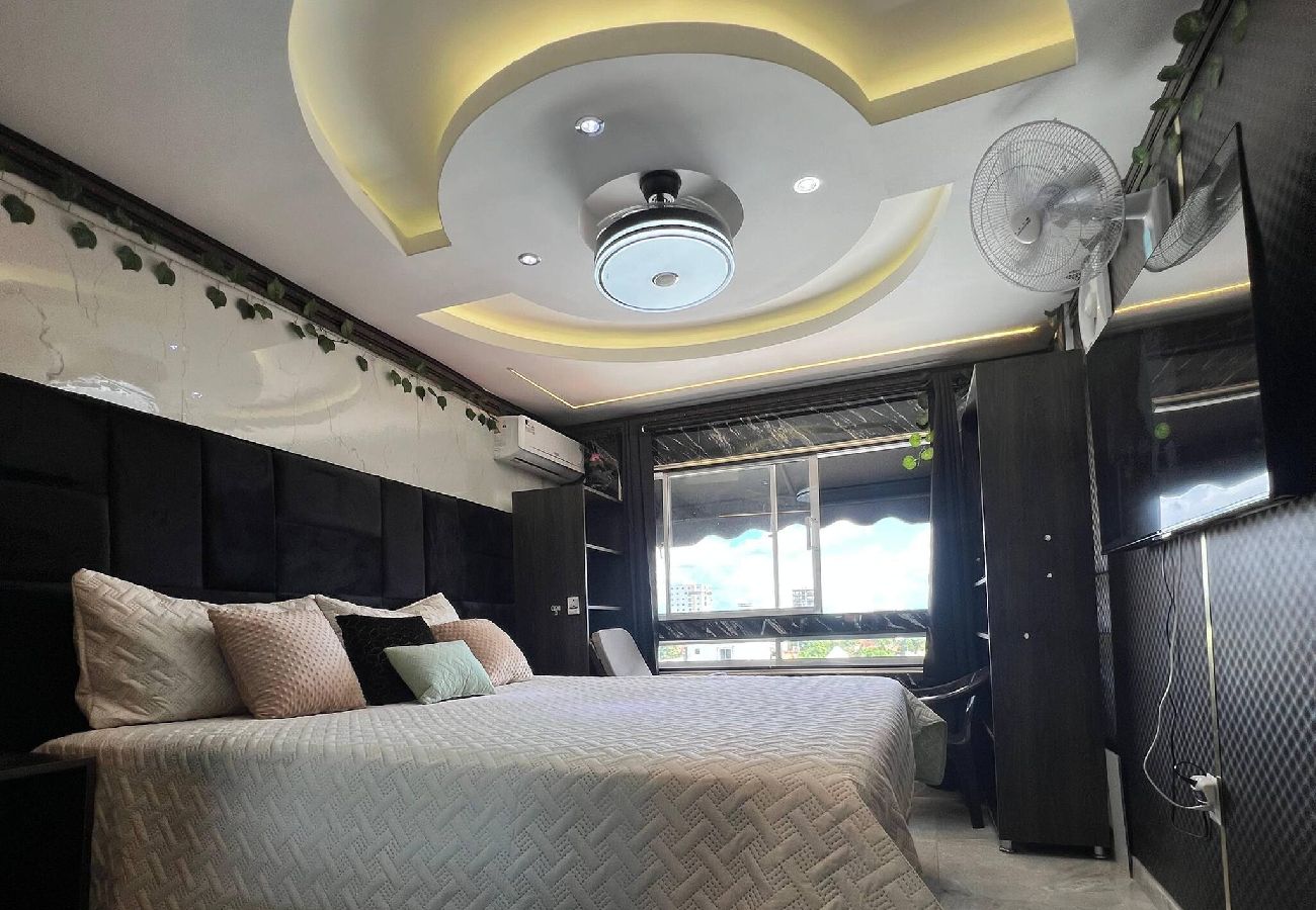 Apartment in Santo Domingo Este - 2BR Apartment with Balcony and Jacuzzi Access