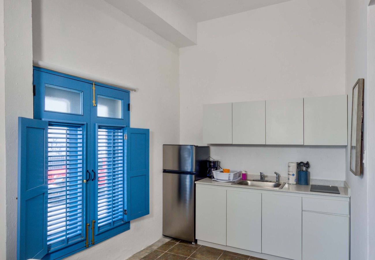 Apartment in San Juan - Cozy 1BR Apartment in San Juan with Full AC - 2